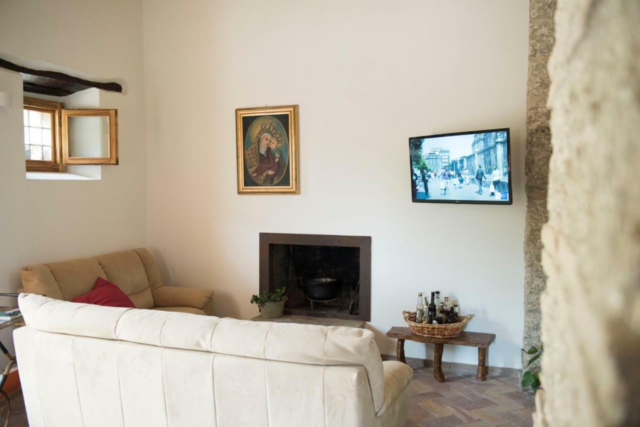 B&B Rifugio Tra Gli Ulivi 캄파냐 외부 사진