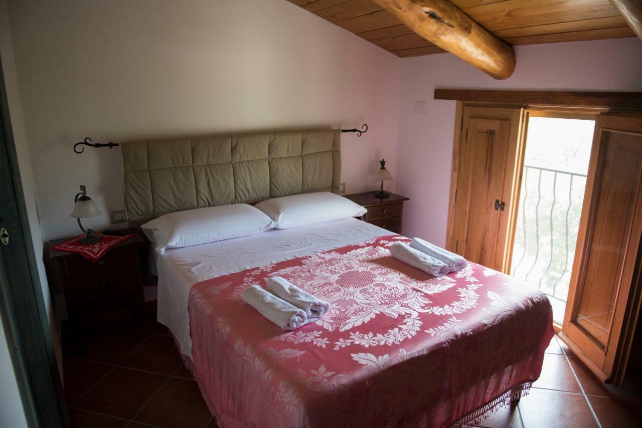 B&B Rifugio Tra Gli Ulivi 캄파냐 외부 사진