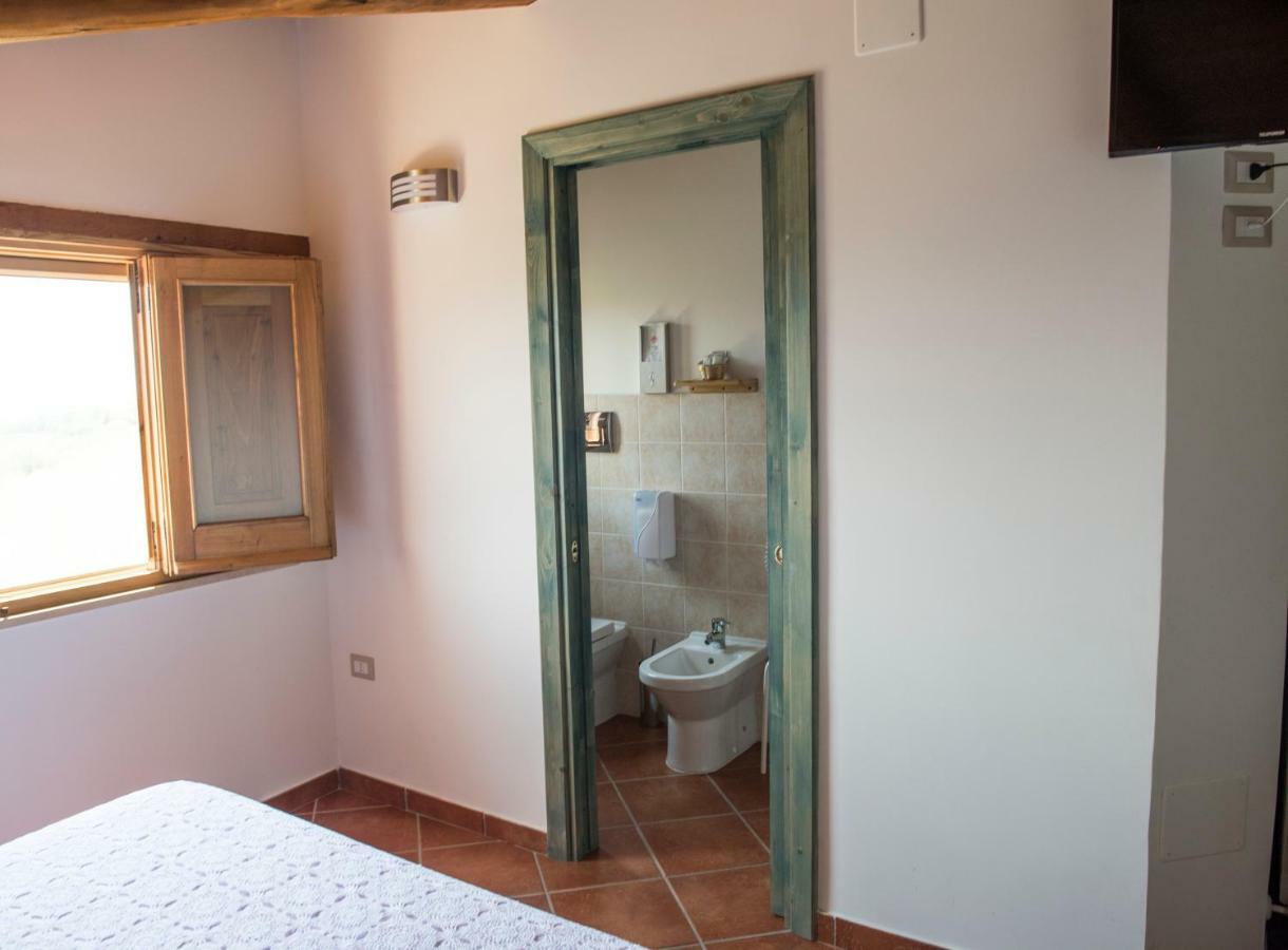 B&B Rifugio Tra Gli Ulivi 캄파냐 외부 사진