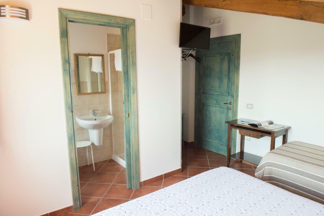 B&B Rifugio Tra Gli Ulivi 캄파냐 외부 사진